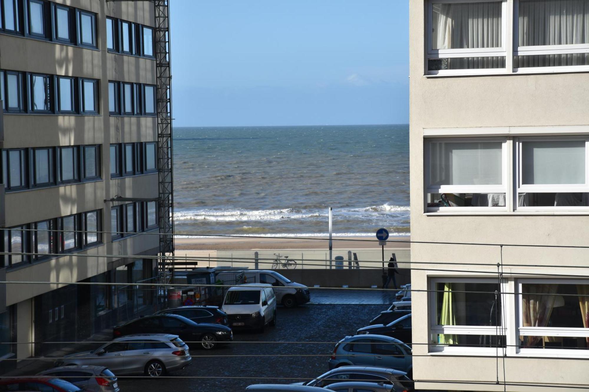 Lichtrijk 2-Slaapkamerappartement Met Zeezicht En Gratis Parking 오스텐드 외부 사진